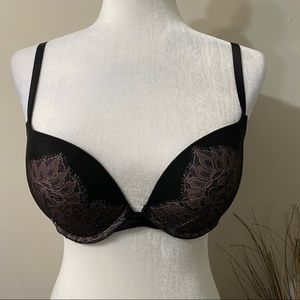 Victoria's Secret Push Up Pigeonnant Bra Size 34D